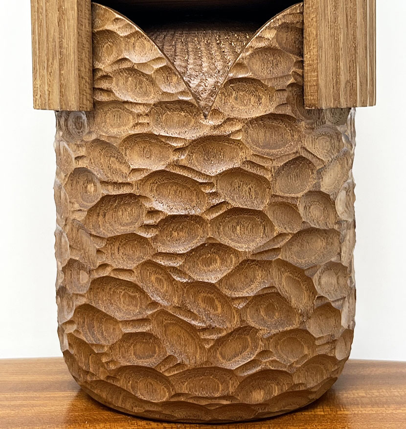 Pregiata kokeshi vintage da collezione "Warabe" – "Giovane Fanciulla" in legno di enju di Shido Shozan (26,5 cm) - immagine 7