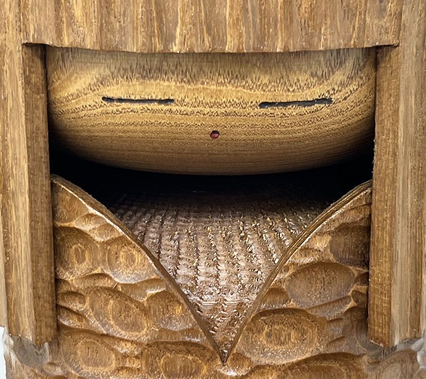 Pregiata kokeshi vintage da collezione "Warabe" – "Giovane Fanciulla" in legno di enju di Shido Shozan (26,5 cm) - immagine 11