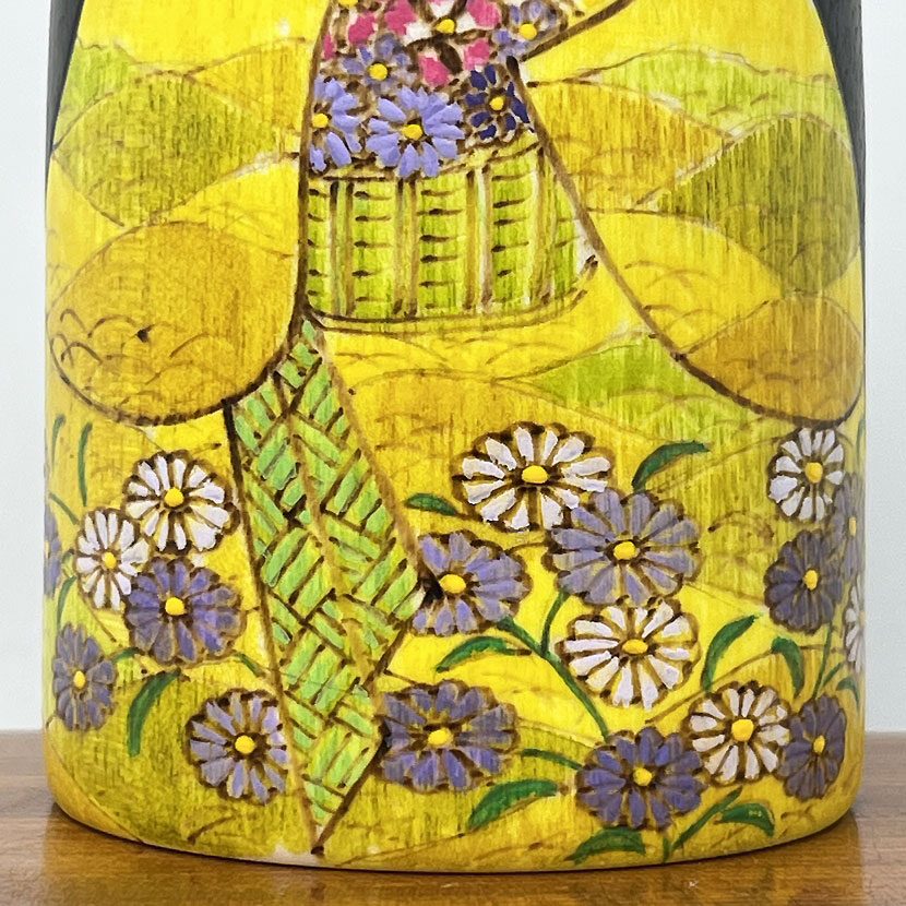 Raffinata kokeshi "Hanakago" - "Cesto di fiori" di Fumio Tomidokoro - immagine 10