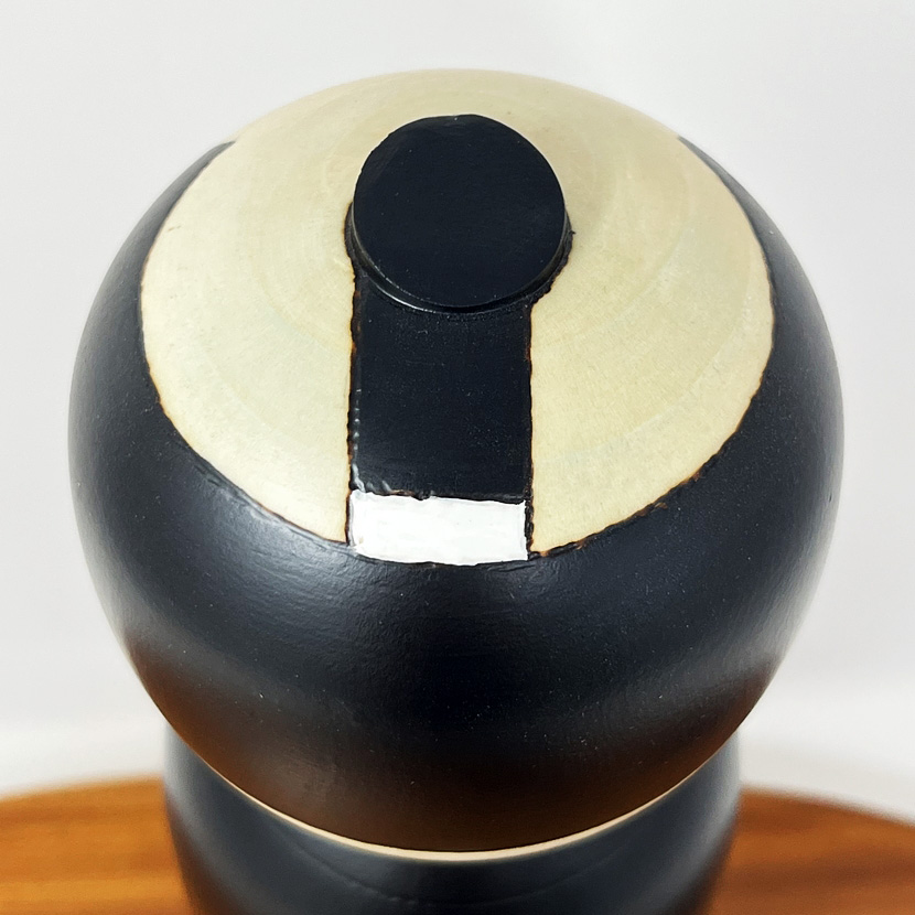 Raffinata kokeshi "Otokomae" - "Gentiluomo" di Oki Izumi (verde) - immagine 13