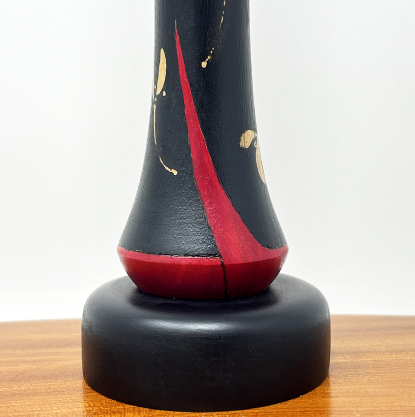 Rara kokeshi vintage da collezione "Iki" - "Eleganza" del Maestro Sansaku Sekiguchi (37,5 cm) - immagine 9