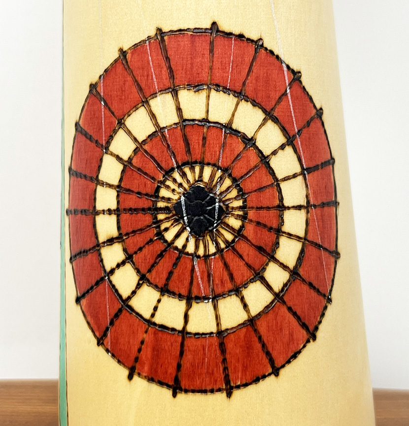 Esclusiva kokeshi vintage da collezione "Ame" - "Pioggia" di Sansaku Sekiguchi, figura femminile (35 cm) - immagine 11