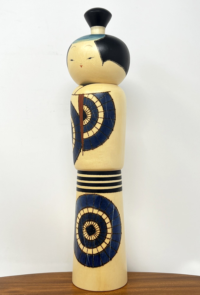 Esclusiva kokeshi vintage da collezione "Ame" - "Pioggia" di Sansaku Sekiguchi, figura maschile (37 cm) - immagine 3