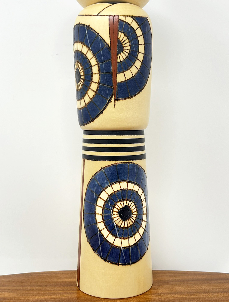 Esclusiva kokeshi vintage da collezione "Ame" - "Pioggia" di Sansaku Sekiguchi, figura maschile (37 cm) - immagine 7