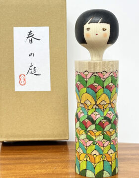 Esclusiva kokeshi "Haru no niwa" - "Giardino di Primavera" di Fumio Tomidokoro - Pezzo unico