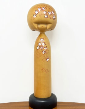 Premiata kokeshi vintage da collezione "Hanakazari" - "Decorazione floreale" di Sansaku Sekiguchi (30 cm)