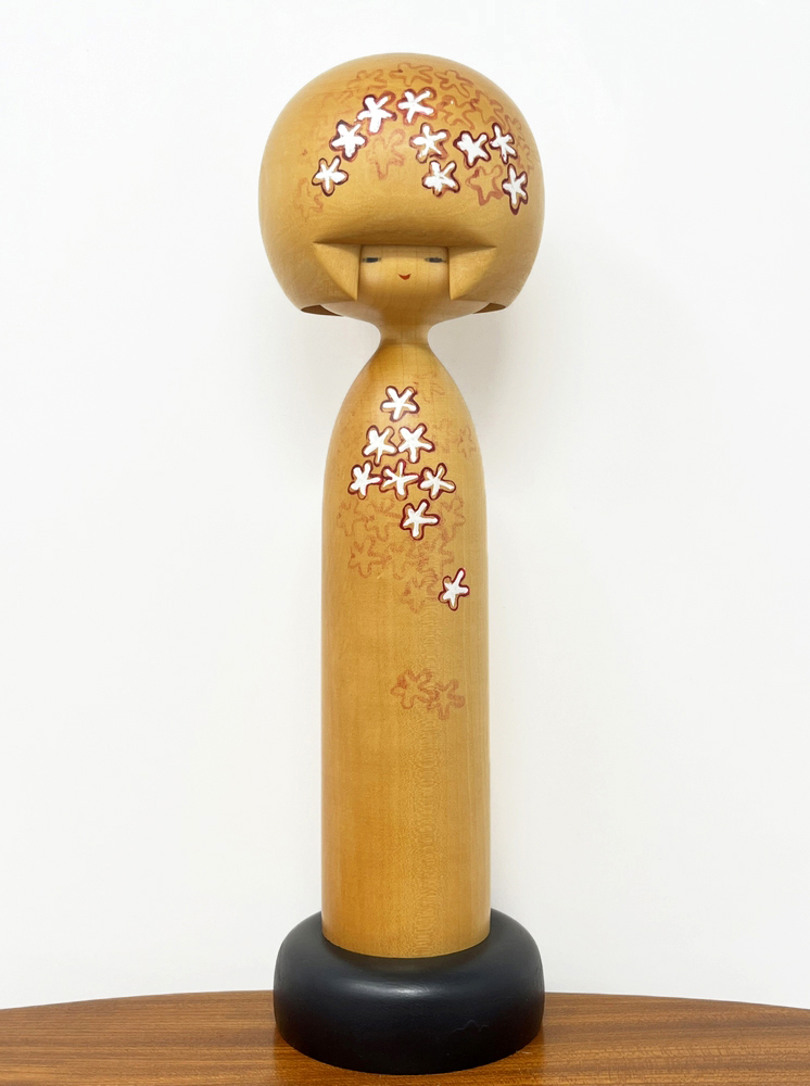 Premiata kokeshi vintage da collezione "Hanakazari" - "Decorazione floreale" di Sansaku Sekiguchi (30 cm)