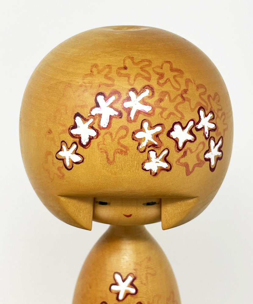 Premiata kokeshi vintage da collezione "Hanakazari" - "Decorazione floreale" di Sansaku Sekiguchi (30 cm) - immagine 10