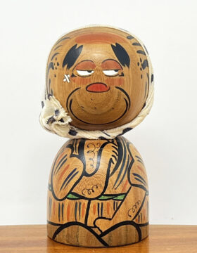 Rara kokeshi vintage "Ubriacone" di Miura Setsuko