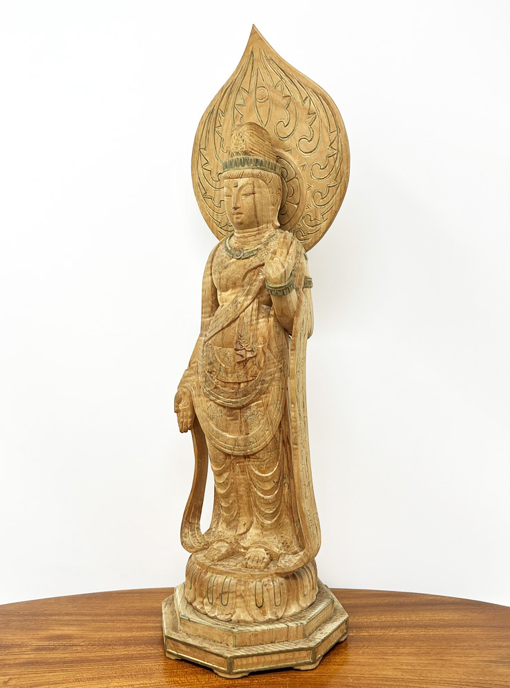 Pregiata statua di Kannon del 1939 in legno firmata Munakata, con scatola originale - immagine 2