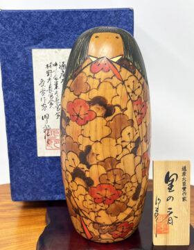 Esclusiva kokeshi vintage "Sato no Kaori" - “Il profumo del villaggio” di Usaburo