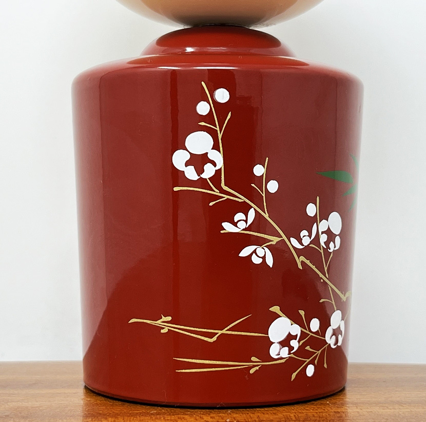 Pregiata kokeshi urushi - Ragazza dei fiori di Pruno - di Yanagiyama - immagine 8