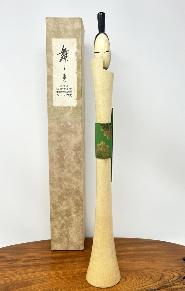 Pregiata kokeshi vintage da collezione "Mai" - "La Danzatrice" di Shidō Shōzan (39,5 cm)