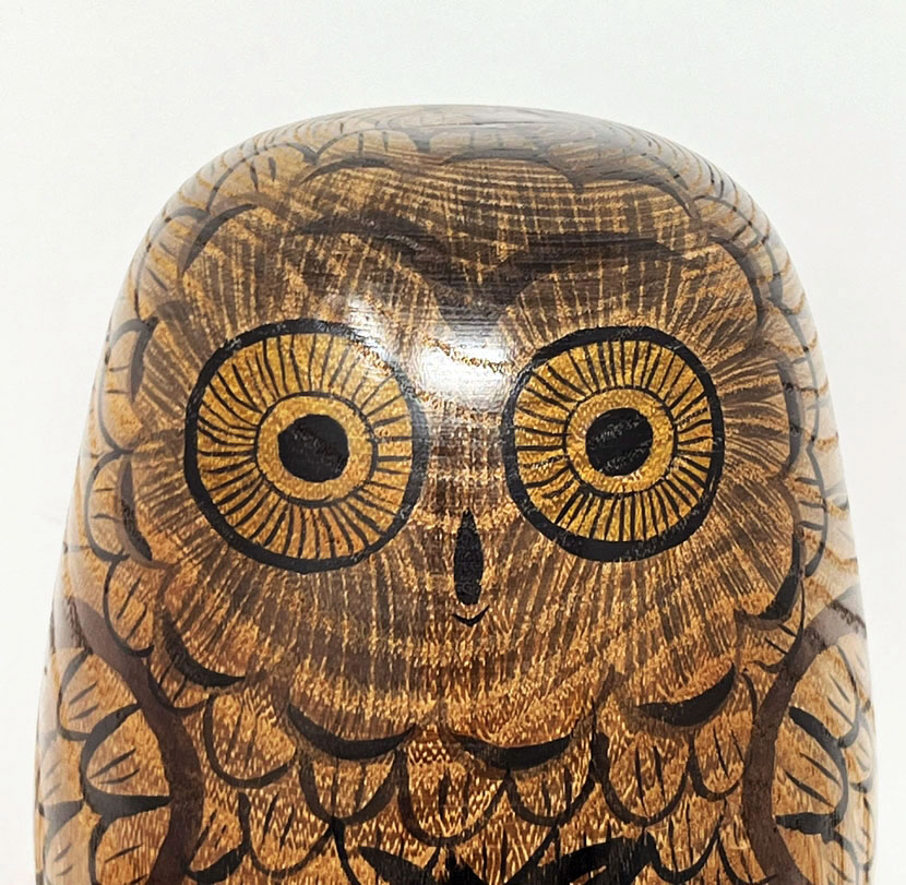 Rara Kokeshi vintage “Gufo Daruma” beneaugurante del Maestro Sato Kazuo - immagine 5